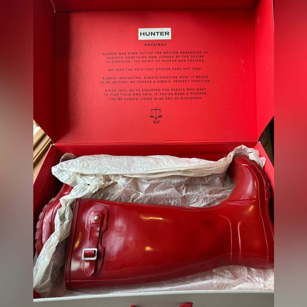 Hunter Women's Glossy Red Rain Boots